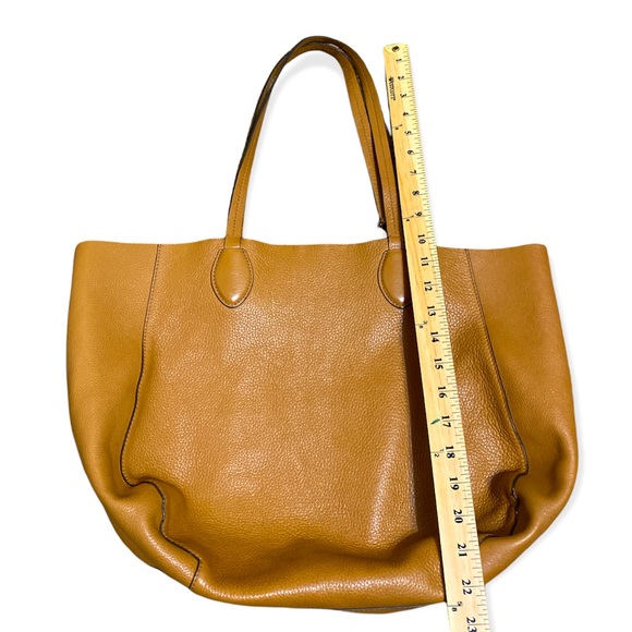 Michael Kors Mae Reversible Leather Tote - Picture 4 of 10